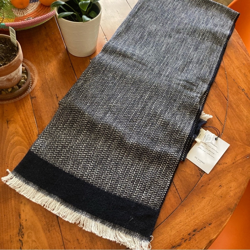 Sezane x Octobre Editions  Herringbone Navy Large Scarf - Picture 3 of 3